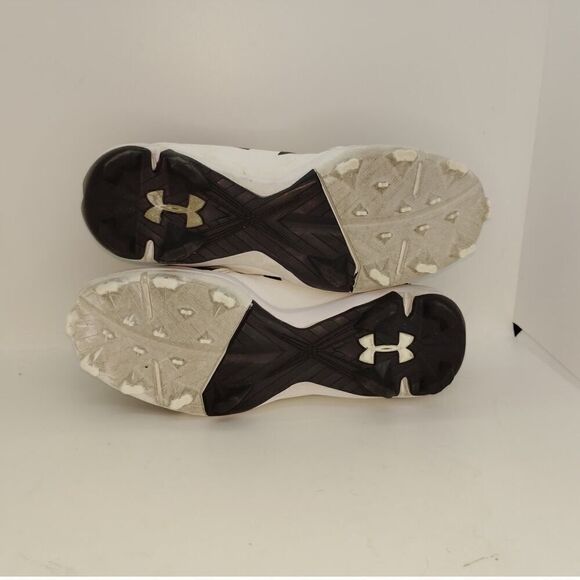 Under Armour Leadoff Softball Girls Pre-owned Black & White Cleats - sz. 4Y - Picture 6 of 7